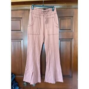 Mustard seed slit front cargo flare